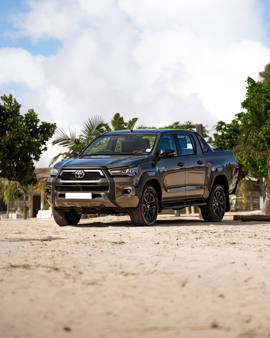 TOYOTA HILUX D/CAB  2.4E MT 4x4 